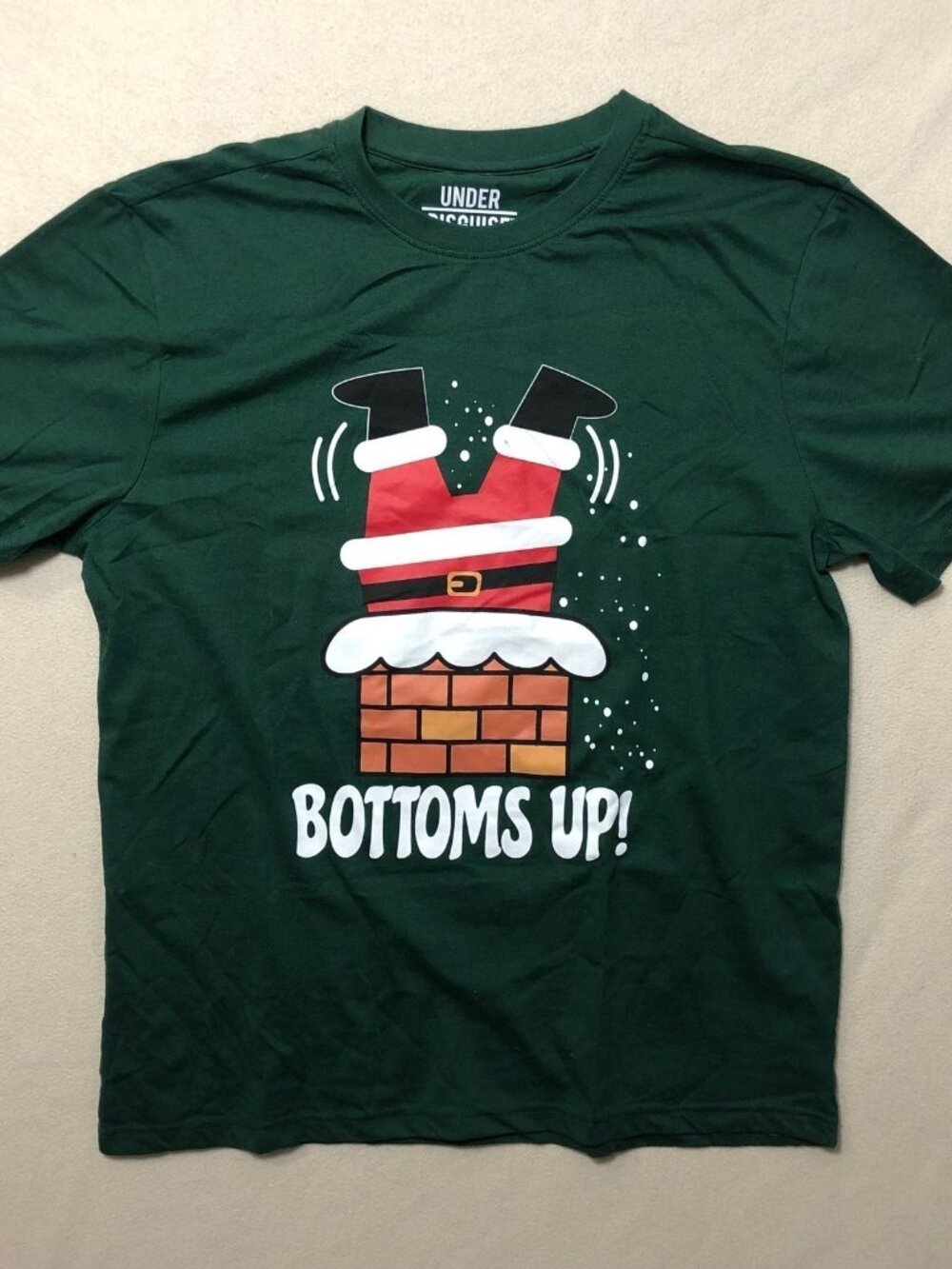 Under Disguise T-Shirt Mens L Green Christmas Short Sleeve Bottoms Up Graphic
